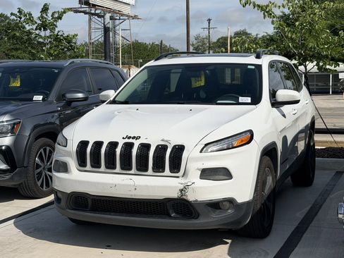 Used 2016 Jeep Cherokee High Altitude FWD image 11