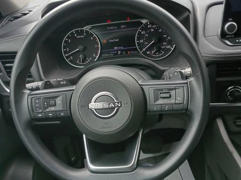 Used 2024 Nissan Rogue S FWD image 9