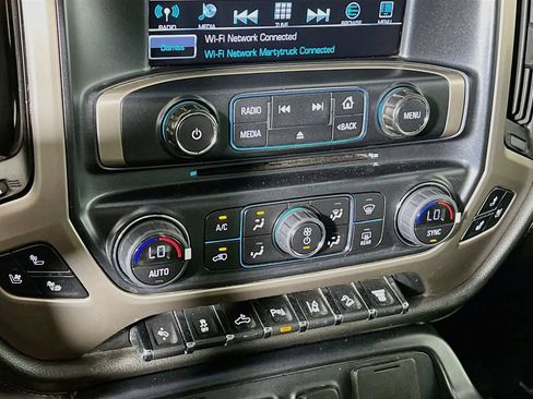 Used 2018 GMC Sierra 2500 Denali AWD/4WD image 14