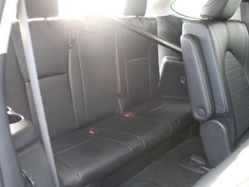 Used 2024 Toyota Highlander XLE image 40