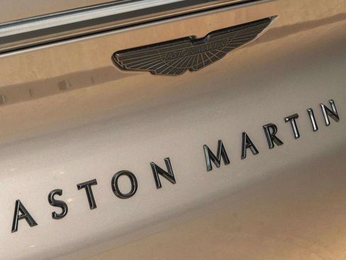 Used 2023 Aston Martin DBX AWD/4WD image 59