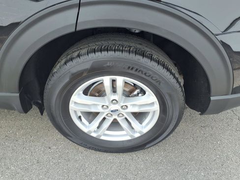 Certified 2023 Ford Explorer XLT w/ Equipment Group 202A image 8