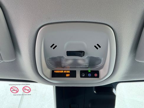 Used 2025 Chevrolet Trax LT image 16