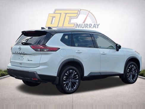 Used 2025 Nissan Rogue SL AWD/4WD image 5