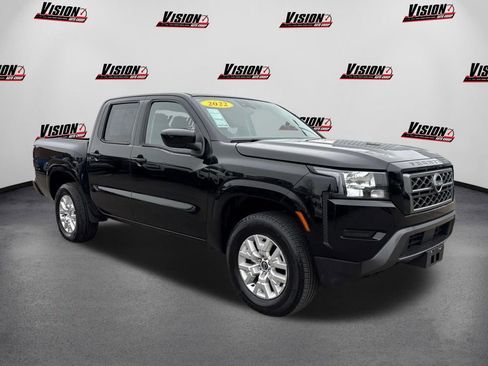 Used 2022 Nissan Frontier SV image 3