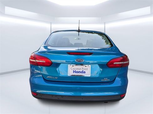 Used 2016 Ford Focus SE w/ Reverse Sensing Package image 4