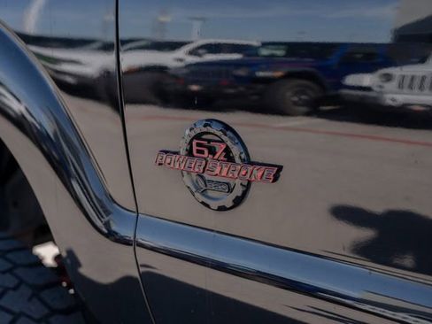 Used 2016 Ford F250 XLT w/ XLT Premium Package image 17