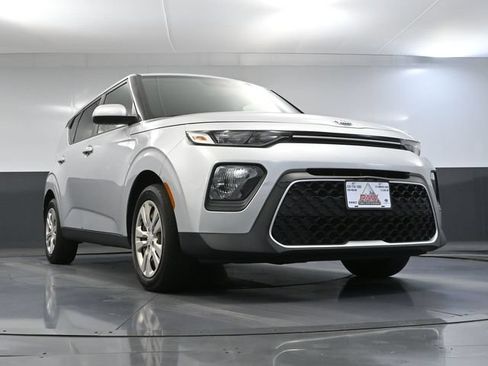 Used 2020 Kia Soul LX FWD image 46