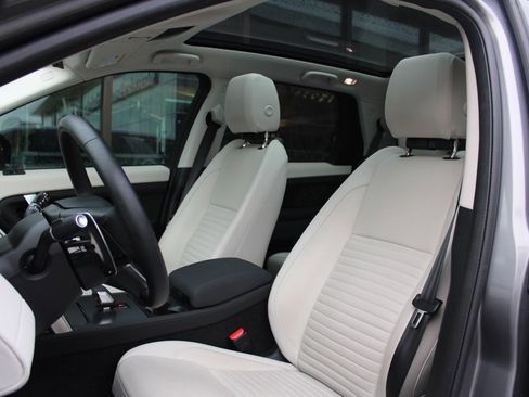 Certified 2025 Land Rover Discovery Sport S image 5