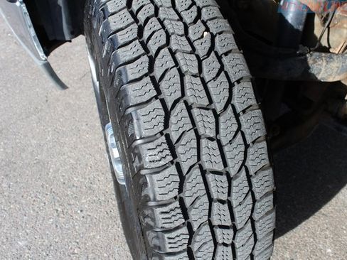 Used 2003 Chevrolet Silverado 2500 LS w/ Snow Plow Prep Package AWD/4WD image 3