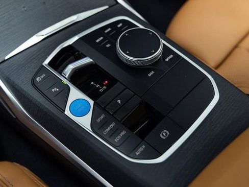 Used 2025 BMW i4 xDrive40i w/ Premium Package image 18