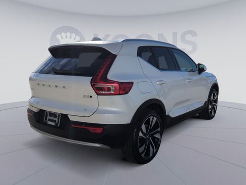 New 2025 Volvo XC40 B5 Ultra w/ Climate Package image 7