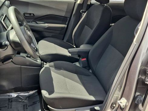 Used 2023 Nissan Kicks S FWD image 15