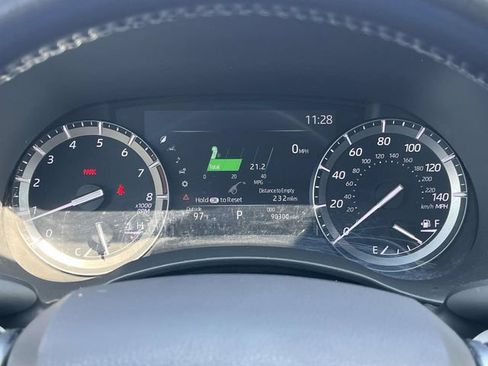 Used 2021 Toyota Highlander XLE AWD/4WD image 36