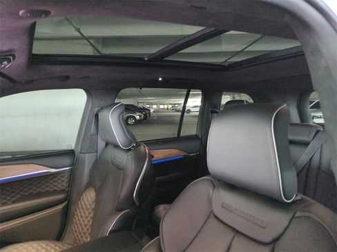 New 2025 Jeep Grand Cherokee Summit image 22