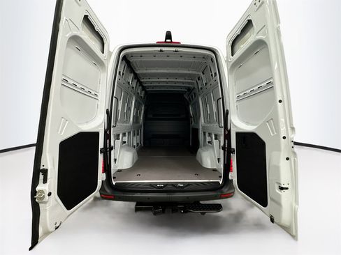New 2026 Mercedes-Benz Sprinter 2500 image 24