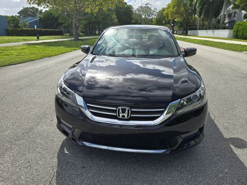 Used 2015 Honda Accord Sport image 2