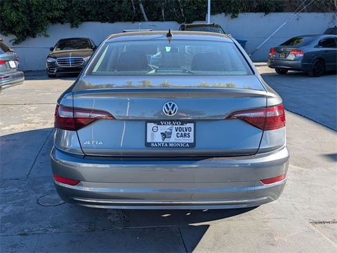 Used 2021 Volkswagen Jetta S image 4