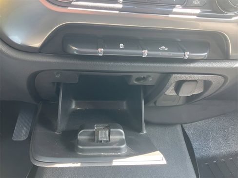 Used 2018 Chevrolet Silverado 1500 LT w/ All Star Edition image 24