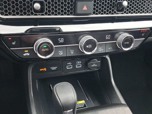 Certified 2024 Honda Civic Touring image 16
