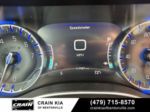 Used 2019 Chrysler Pacifica Touring-L Plus image 16