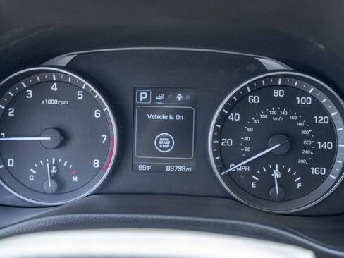 Used 2018 Hyundai Elantra Value Edition FWD image 12