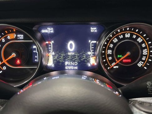 Used 2021 Jeep Wrangler Unlimited Sahara w/ Uconnect 4C Nav & Sound Group AWD/4WD image 25