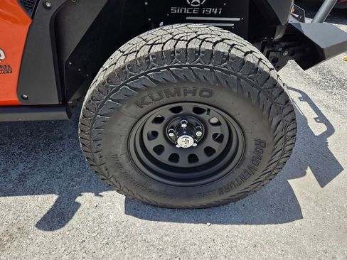 Used 2018 Jeep Wrangler Unlimited Sport S image 16