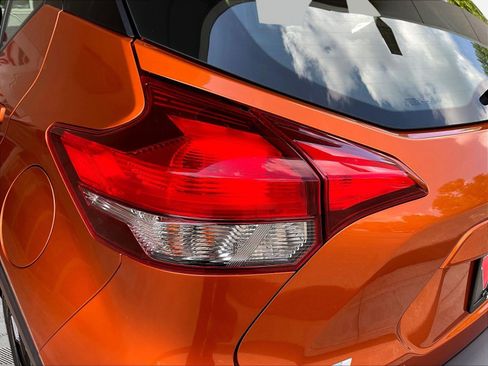 Used 2020 Nissan Kicks SR w/ SR Premium Package FWD image 22