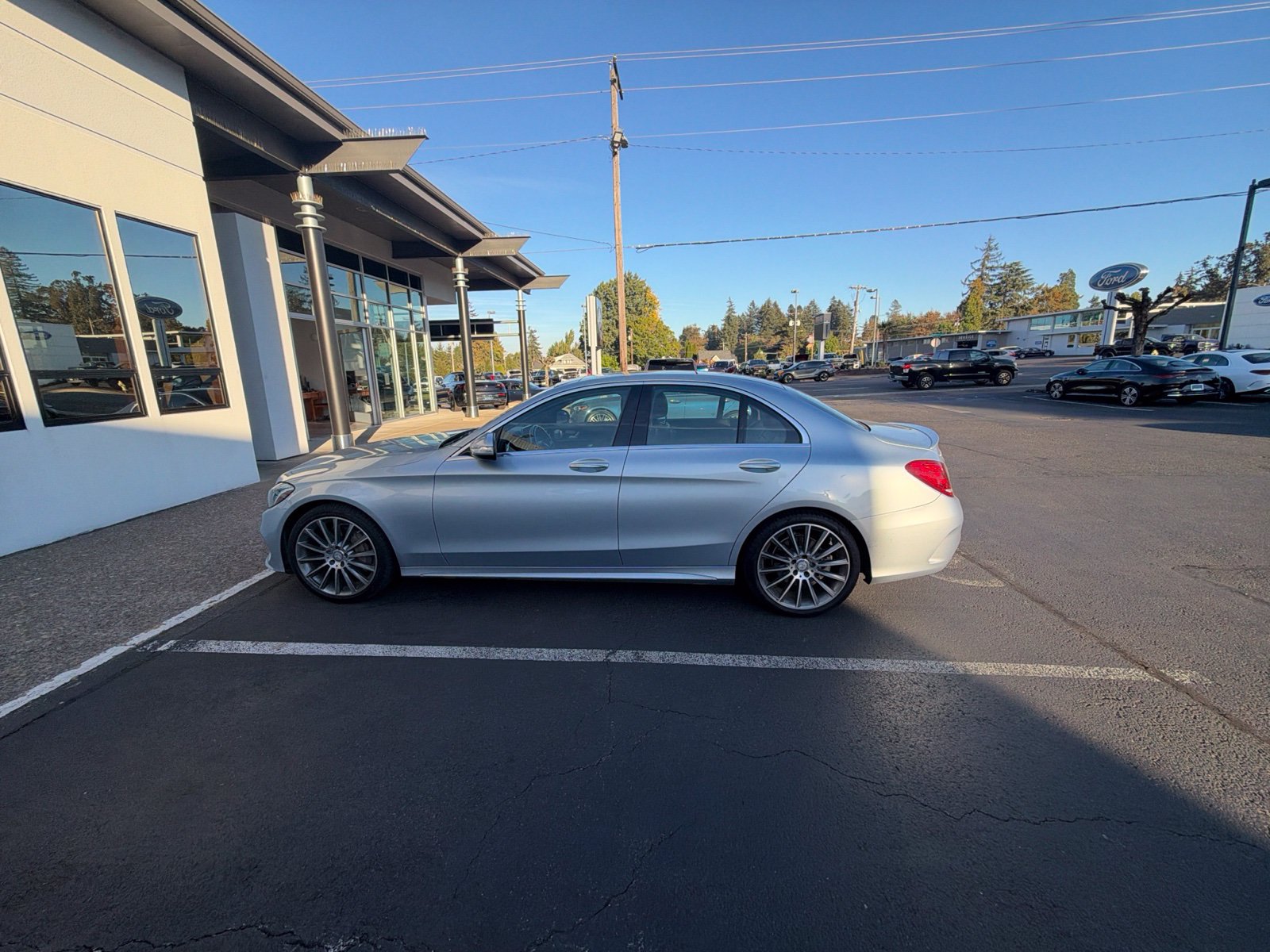 Used 2015 Mercedes-Benz C 300 4MATIC Sedan image 7