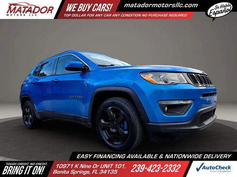 Used 2018 Jeep Compass Latitude w/ Popular Equipment Group FWD image 3