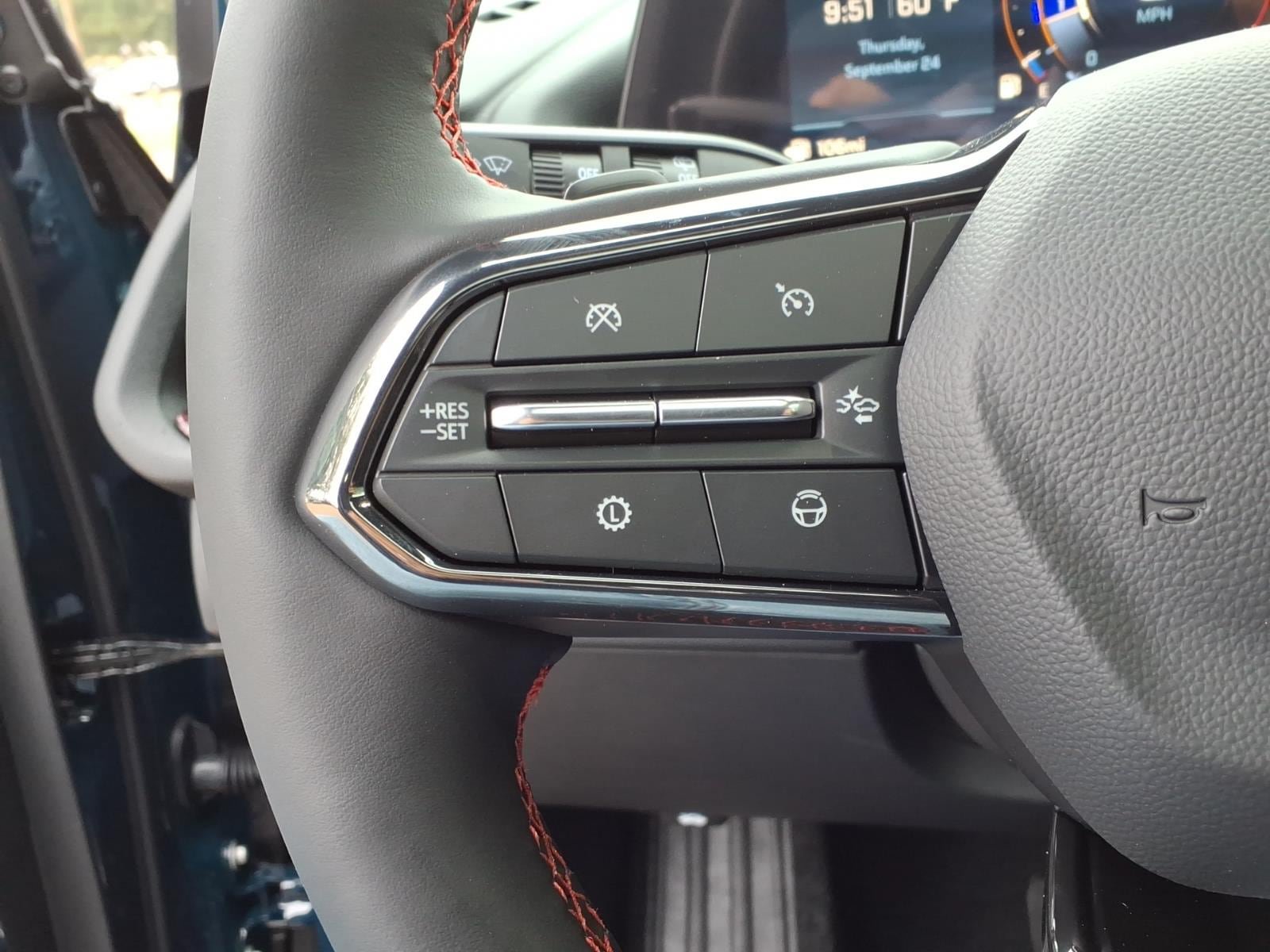 New 2027 Chevrolet Traverse RS FWD image 27