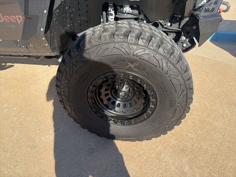 Used 2021 Jeep Gladiator Mojave image 29