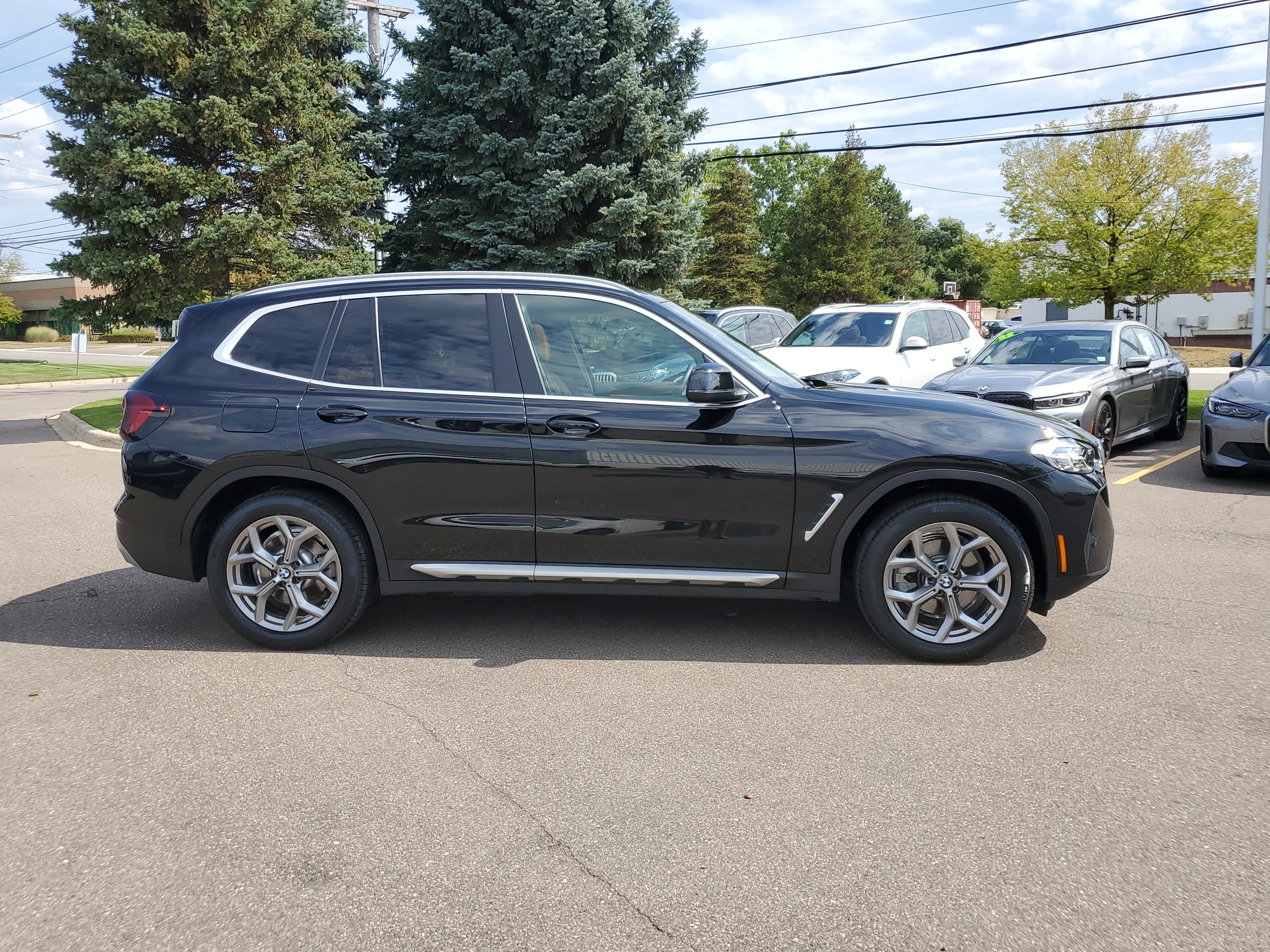 Certified 2024 BMW X3 xDrive30i w/ Premium Package AWD/4WD image 6