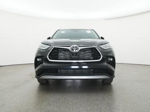 New 2026 Toyota Highlander Platinum image 66