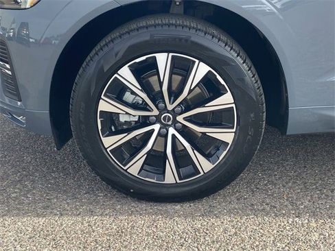 Certified 2023 Volvo XC60 B5 Core w/ Climate Package image 11