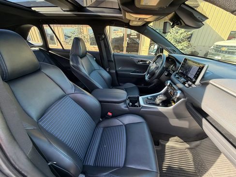 Used 2021 Toyota RAV4 XSE image 27