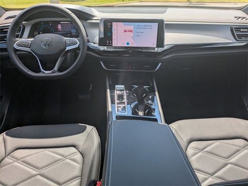 Used 2026 Volkswagen Atlas Cross Sport SE image 16