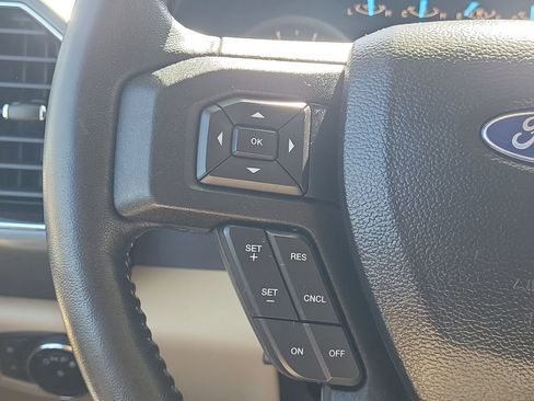 Used 2018 Ford F150 XLT w/ Equipment Group 302A Luxury AWD/4WD image 21