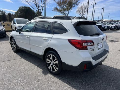 Used 2018 Subaru Outback 2.5i Limited image 5