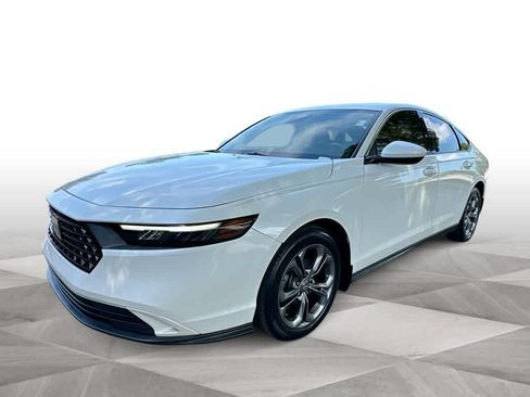 Used 2023 Honda Accord EX image 3
