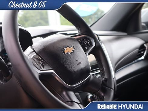 Used 2023 Chevrolet Traverse LT FWD image 27