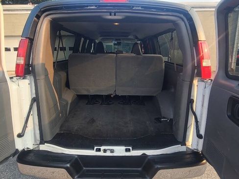 Used 2019 Chevrolet Express 3500 LT w/ LT Preferred Equipment Group RWD image 13