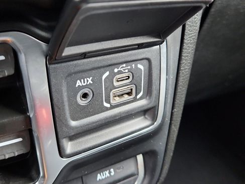 Used 2024 Jeep Wrangler Unlimited Rubicon w/ Convenience Group image 23