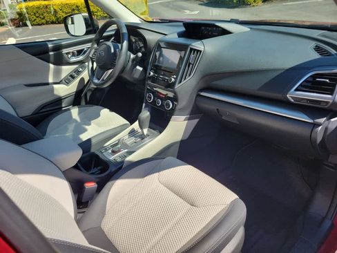 Used 2019 Subaru Forester Premium image 27