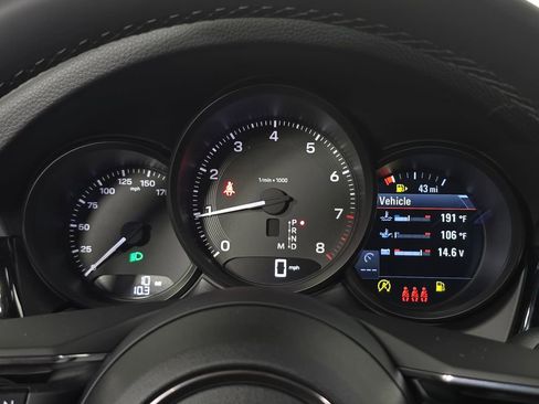 New 2026 Porsche Macan image 15