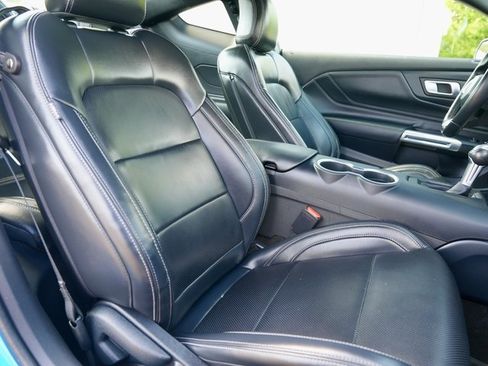 Used 2024 Ford Mustang Premium image 9