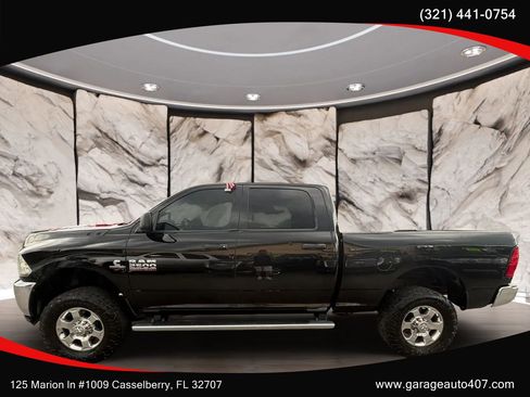 Used 2017 RAM 2500 Tradesman w/ Chrome Appearance Group AWD/4WD image 4