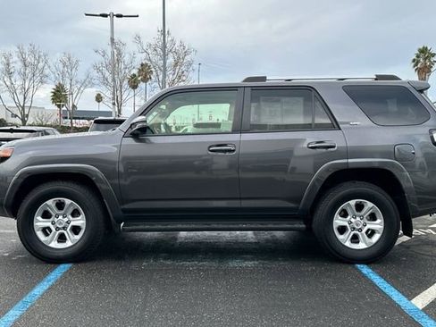 Used 2022 Toyota 4Runner SR5 Premium w/ Moonroof Package image 7