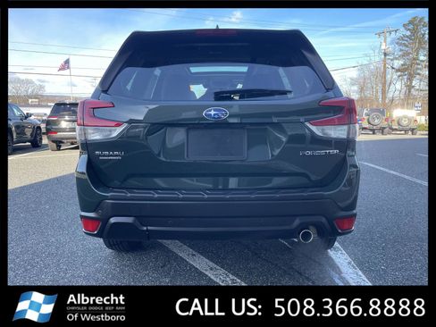 Used 2023 Subaru Forester Limited image 4
